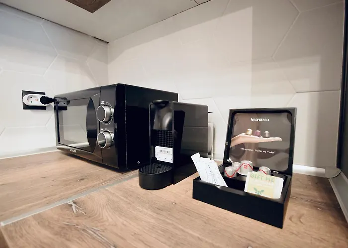 Studio Antigonidon Square