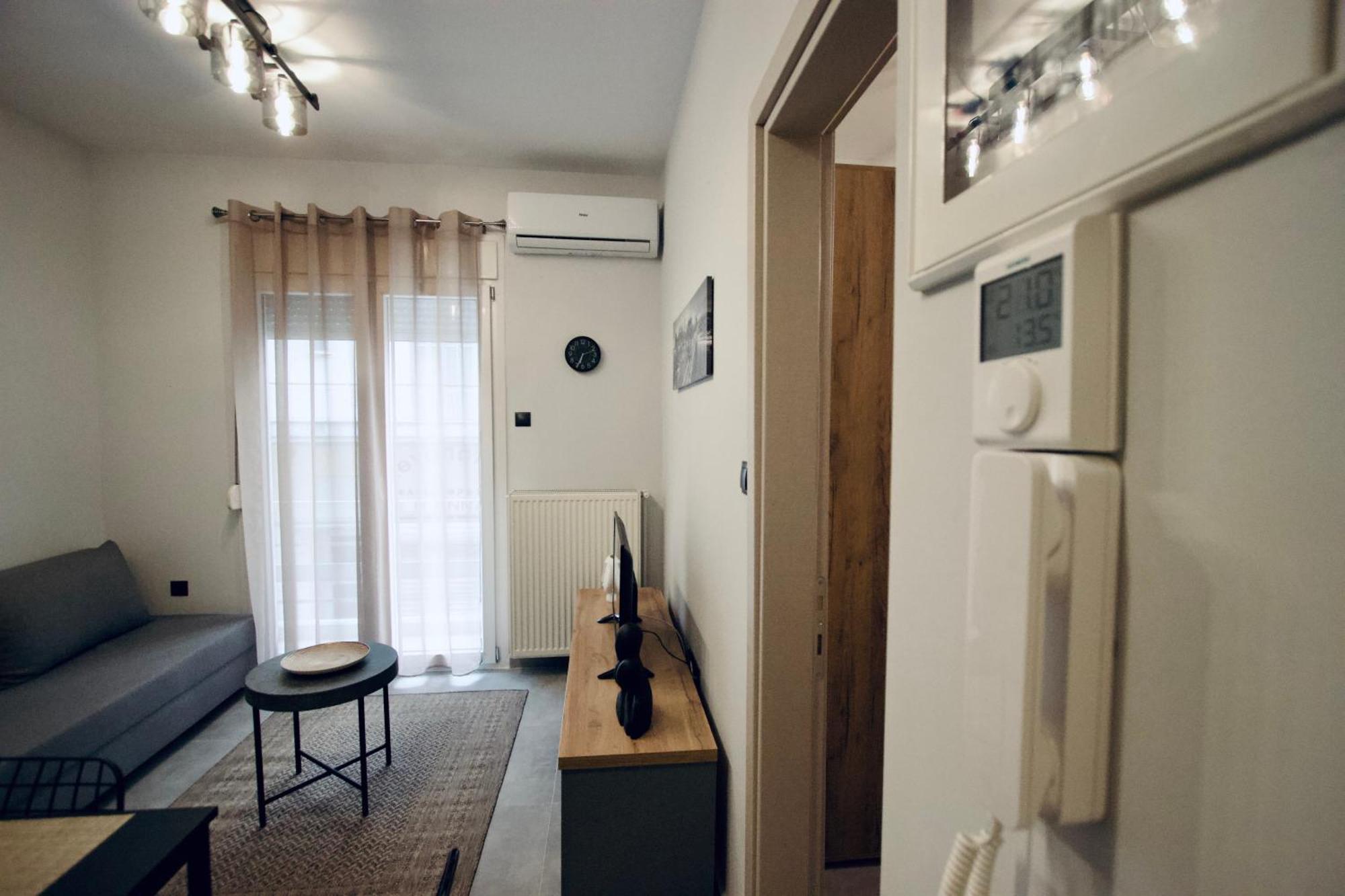Antigonidon Square Apartament *